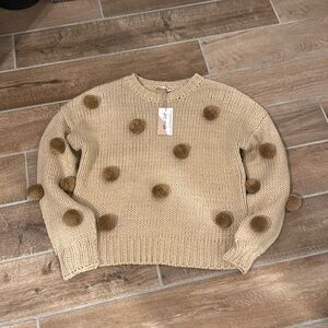 Chunky knit Pom Pom sweater!